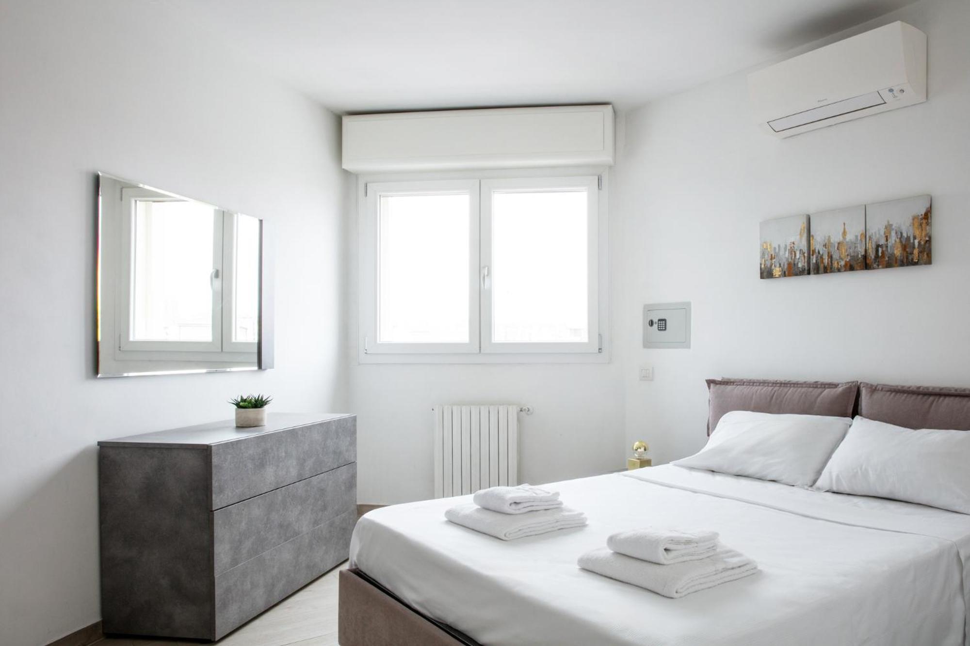Dehomes - Porta Genova Luxury Stay Milan Exterior photo